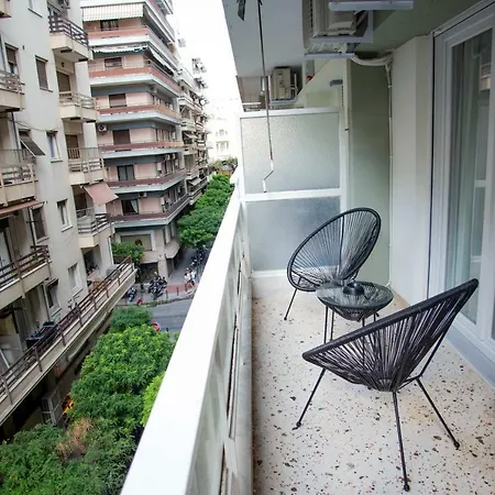 Center On The Sea Apartment Thessaloniki